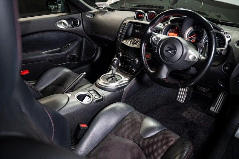 2010 Nissan Fairlady