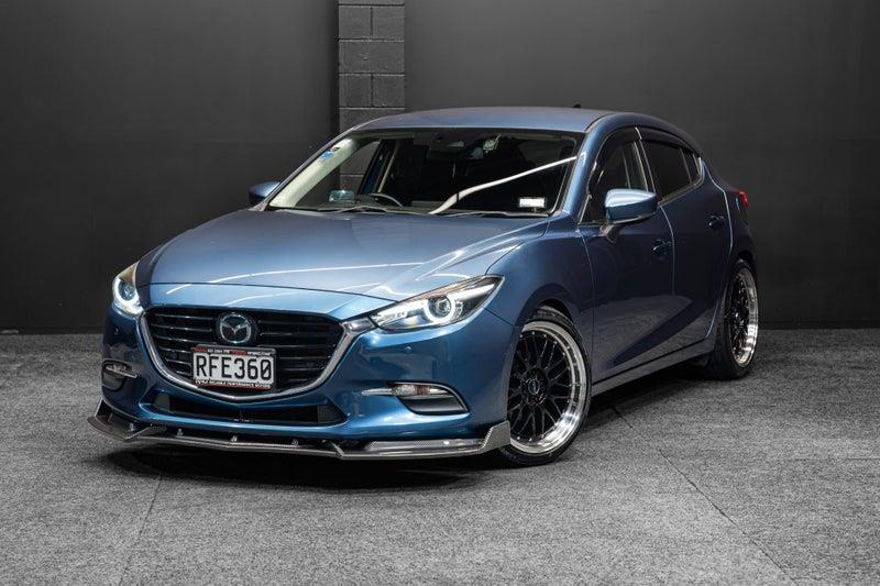 2017 Mazda Axela
