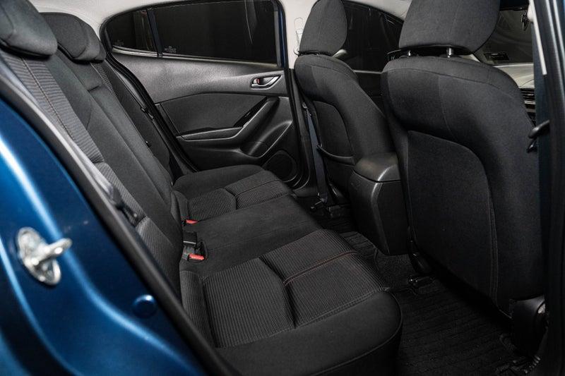 2017 Mazda Axela