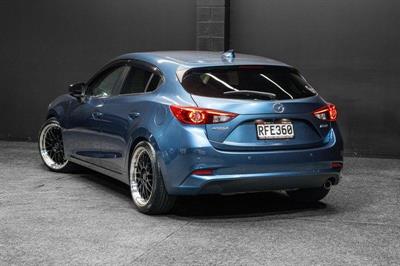 2017 Mazda Axela - Thumbnail