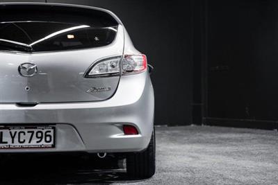 2012 Mazda Axela - Thumbnail