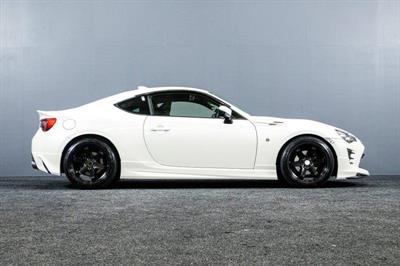 2017 Toyota 86 - Thumbnail