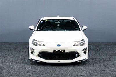2017 Toyota 86 - Thumbnail