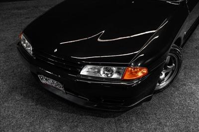 1994 Nissan Skyline - Thumbnail