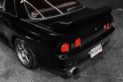 1994 Nissan Skyline - Thumbnail