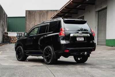 2021 Toyota Land Cruiser - Thumbnail