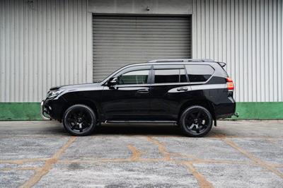 2021 Toyota Land Cruiser - Thumbnail