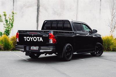 2017 Toyota Hilux - Thumbnail