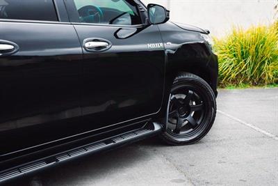 2017 Toyota Hilux - Thumbnail