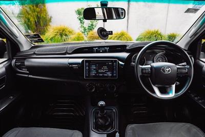 2017 Toyota Hilux - Thumbnail