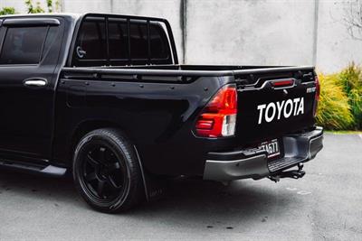 2017 Toyota Hilux - Thumbnail