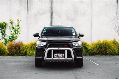 2017 Toyota Hilux - Thumbnail
