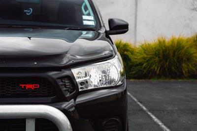 2017 Toyota Hilux - Thumbnail